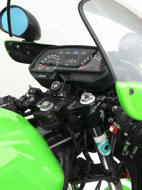 mini-07-Cockpit.jpg