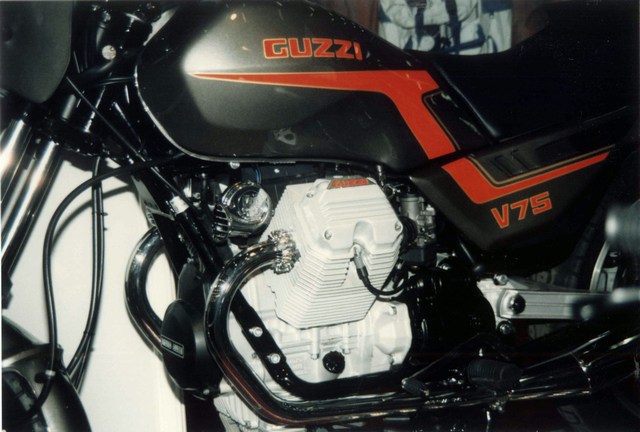 Moto Guzzi V75